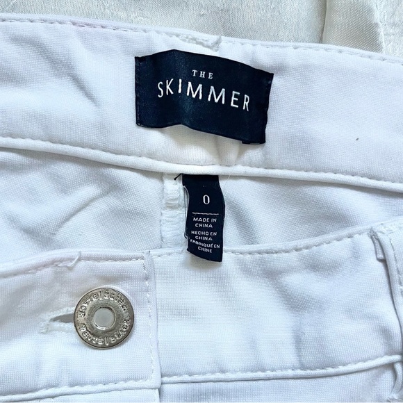 White House Black Market White Skinny Jeans with Zipper Pockets - Picture 7 of 9